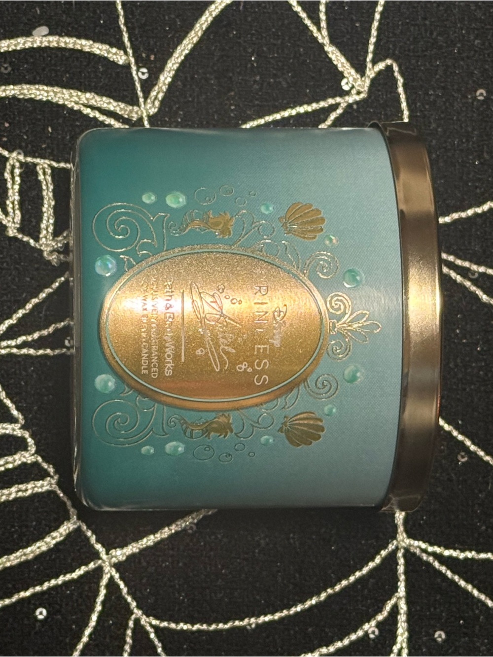 Bath and Body Works - Ariel 3 Wick Candle - Picture 4 of 5